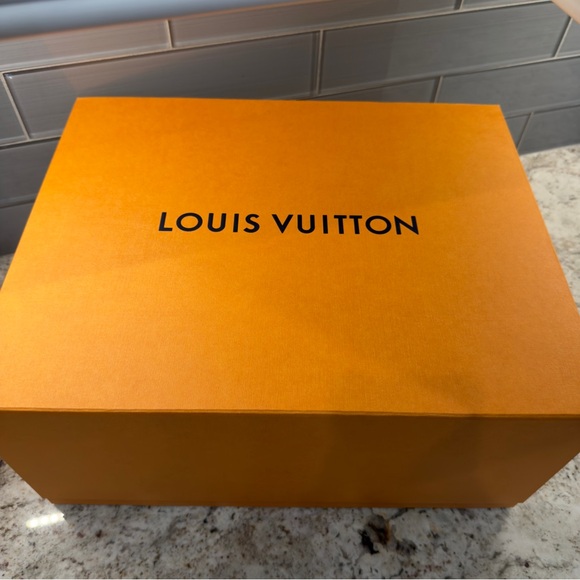 Large Louis Vuitton Box - Picture 2 of 7